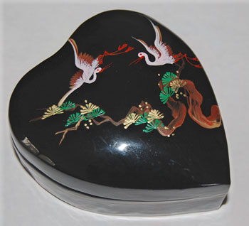 Heart Lacquer Box with Cranes