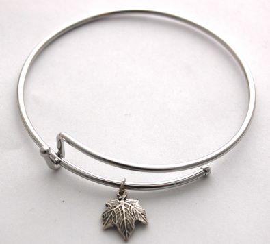 Sugar Maple Leaf Bracelet - silver