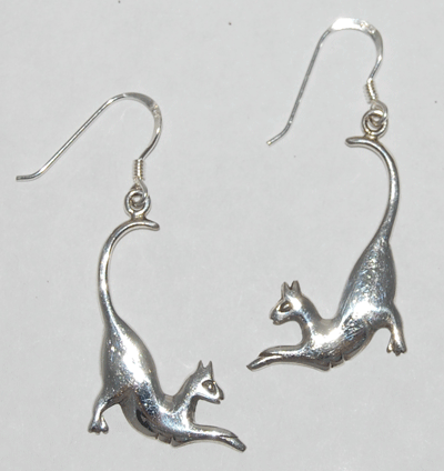 Cat Crouching earrings